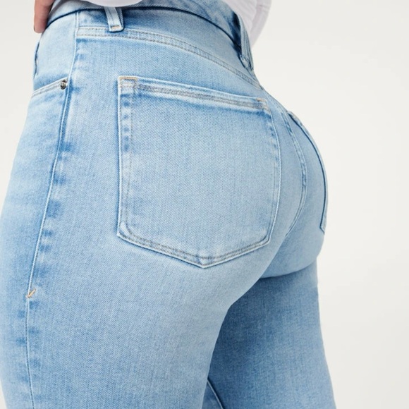 Good American High Waisted GOOD WAIST CROP  4/27 - Picture 2 of 16